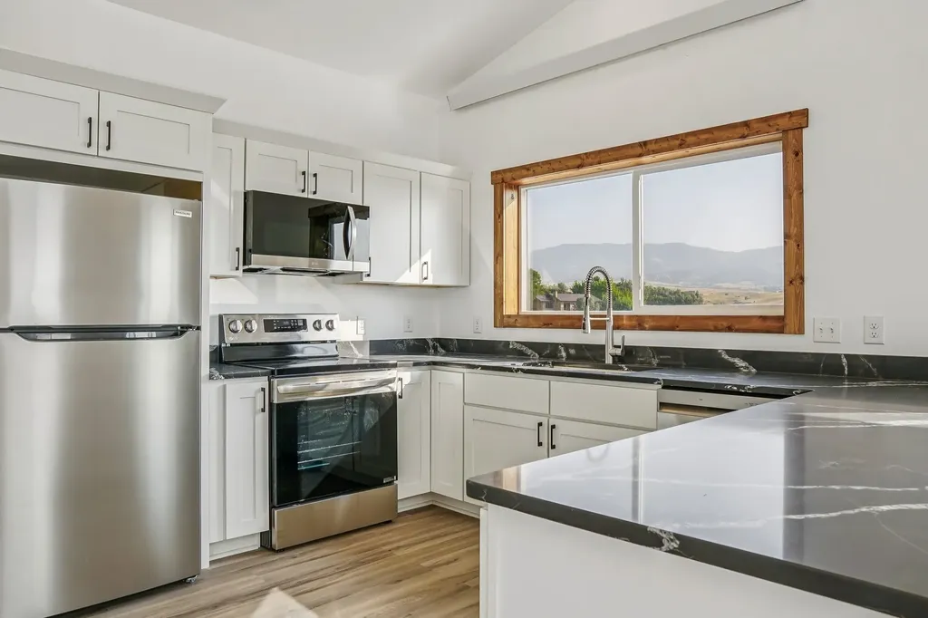 11 Honor Lane Whitehall MT 59759