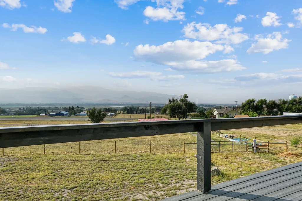 11 Honor Lane Whitehall MT 59759