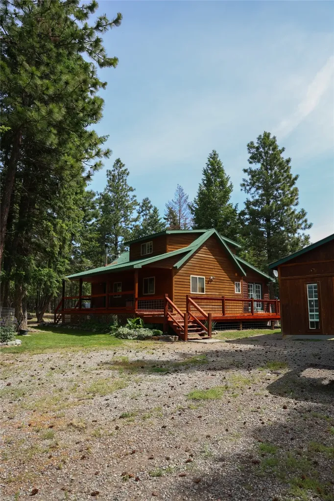 765 Border Lane Rexford MT 59930