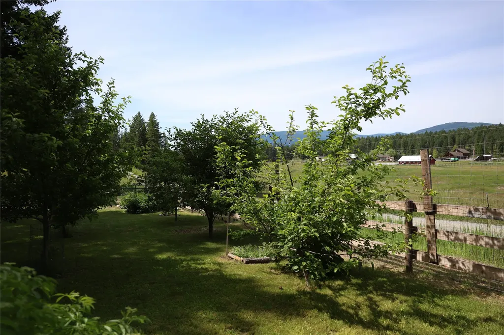 765 Border Lane Rexford MT 59930