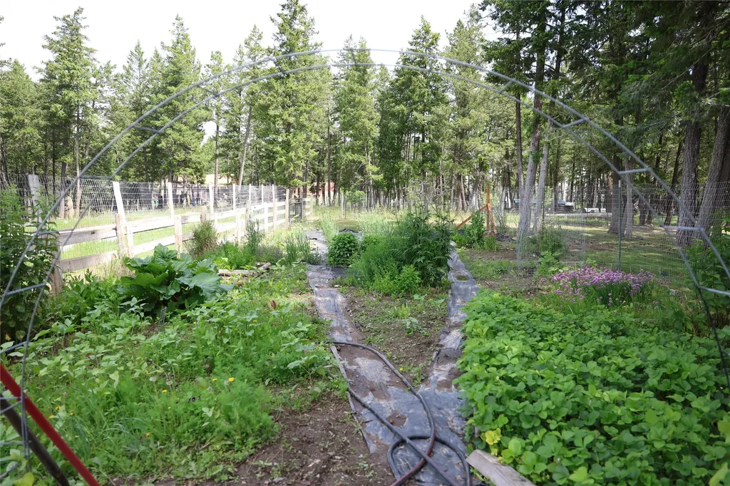 765 Border Lane Rexford MT 59930