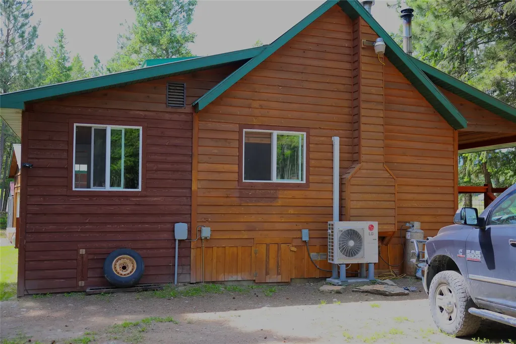 765 Border Lane Rexford MT 59930