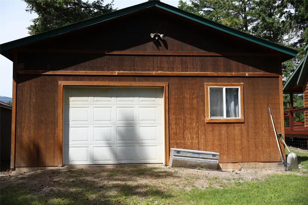 765 Border Lane Rexford MT 59930