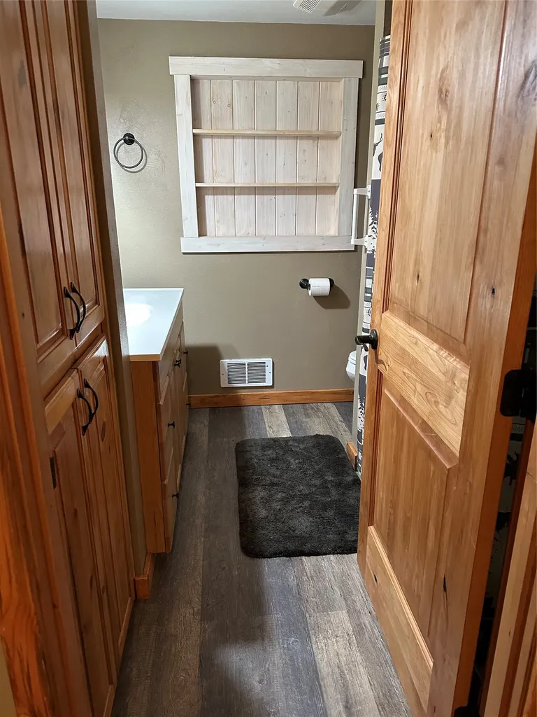 765 Border Lane Rexford MT 59930