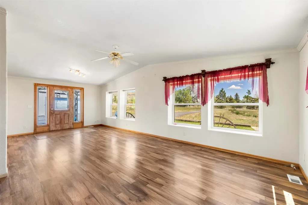 81 Yellowstone Trail Whitehall MT 59759