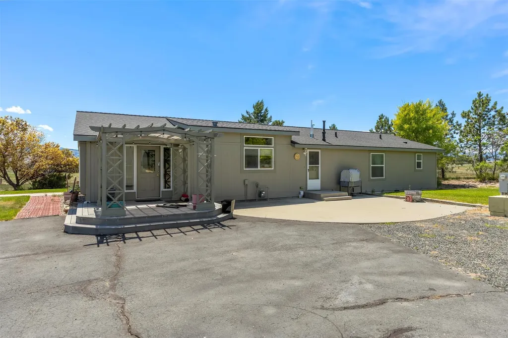 81 Yellowstone Trail Whitehall MT 59759