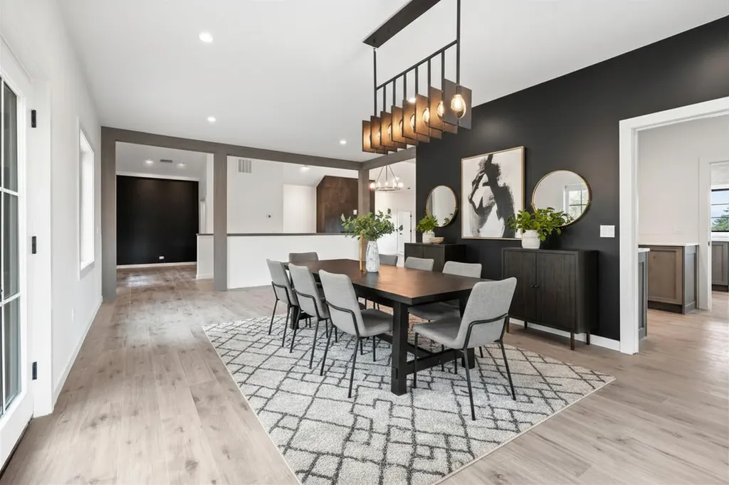 166 Blacktail Loop Lakeside MT 59922
