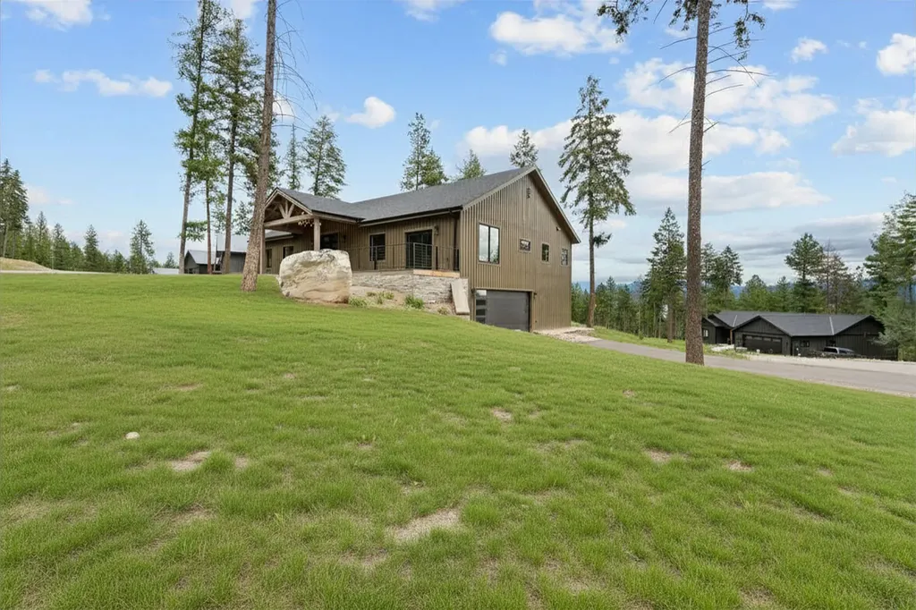 166 Blacktail Loop Lakeside MT 59922