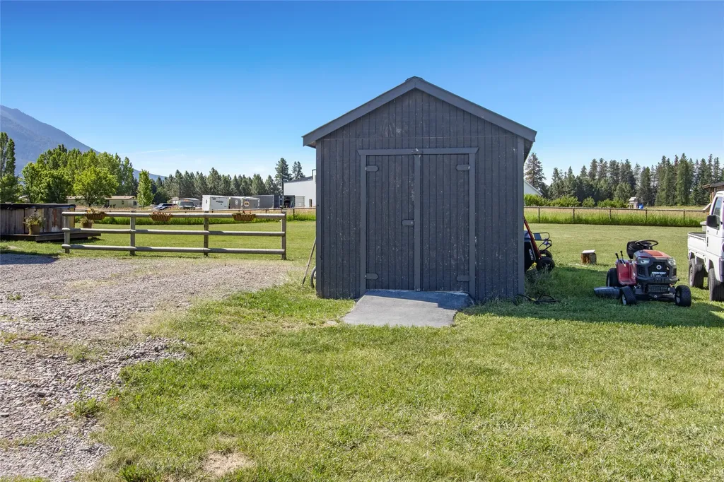 40 Stardust Trail Columbia Falls MT 59912