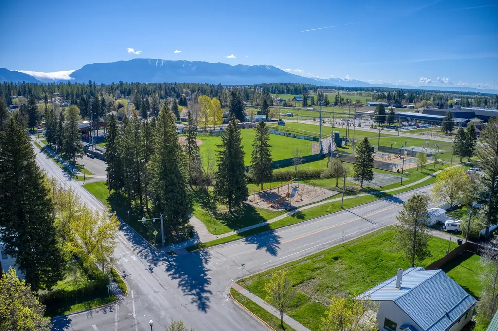 1049 E 2nd Street Whitefish MT 59937