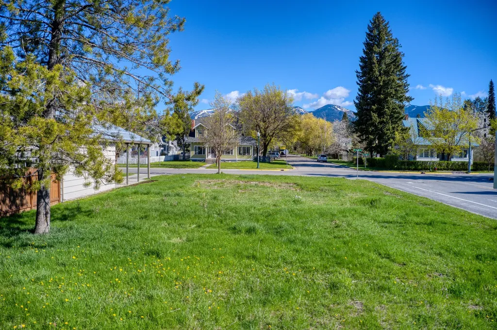 1049 E 2nd Street Whitefish MT 59937