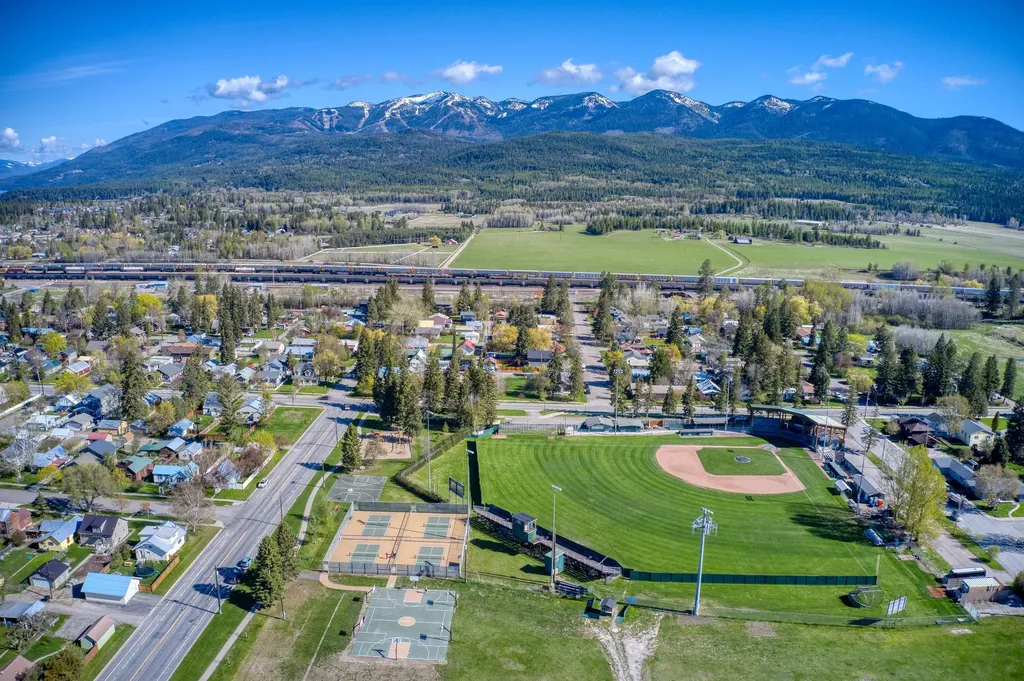 1049 E 2nd Street Whitefish MT 59937