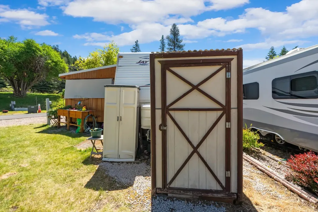 36953 Mt Highway 35 Polson MT 59860