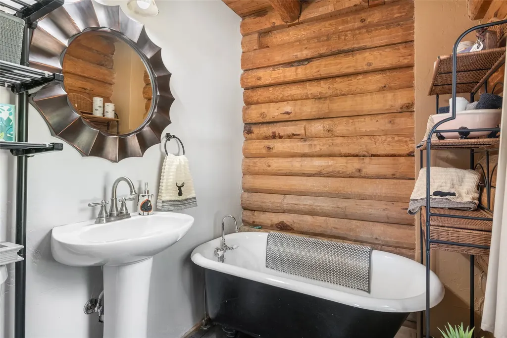 385 Sheafman Creek Road Victor MT 59875