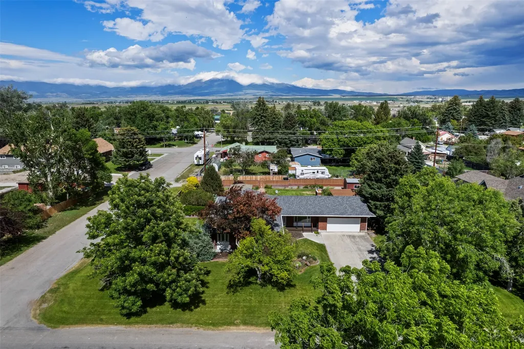 210 N Walnut Street Townsend MT 59644