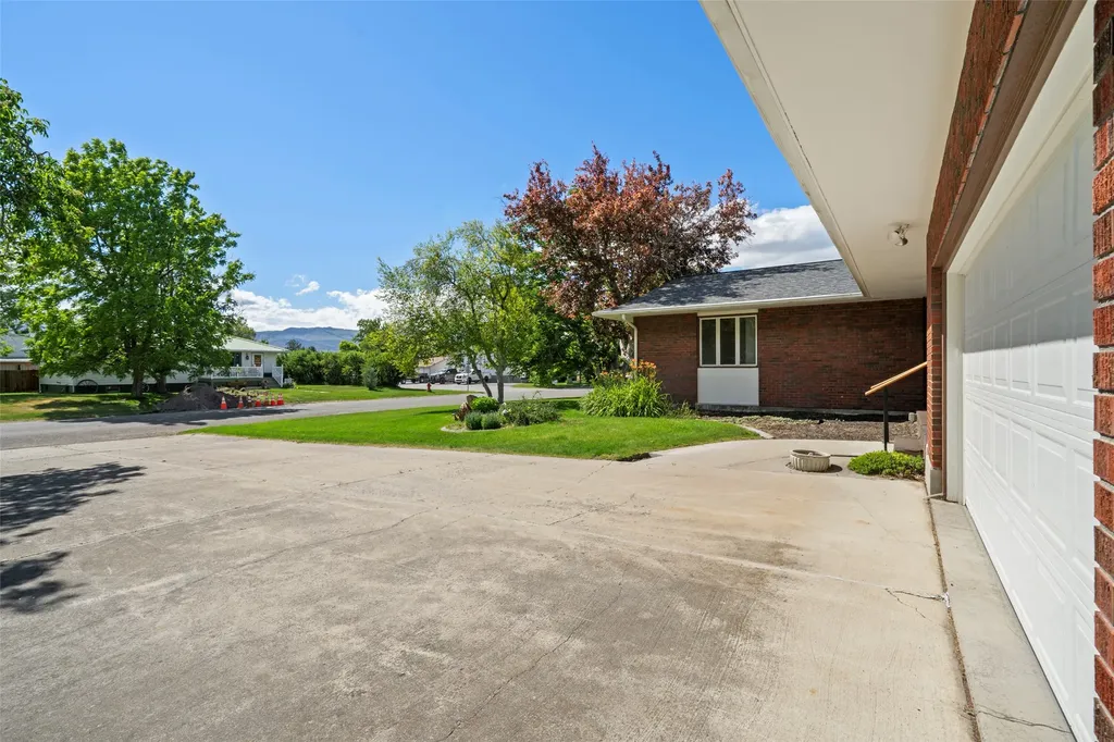 210 N Walnut Street Townsend MT 59644