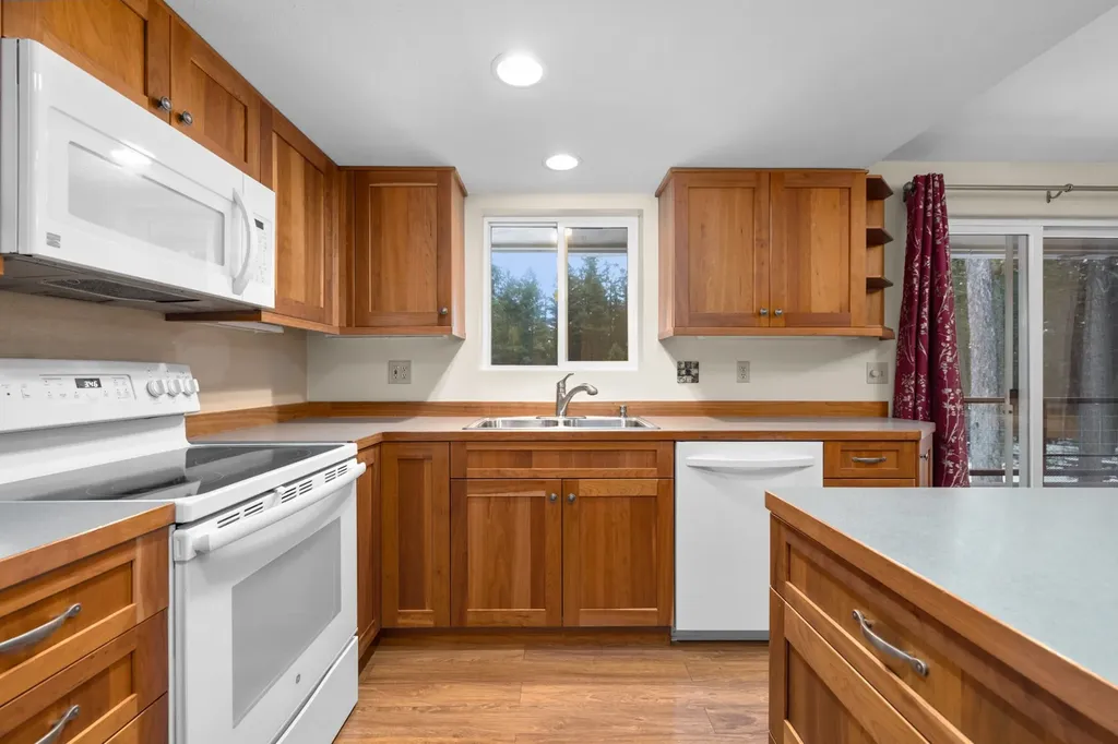 1341 N Prairie View Road Whitefish MT 59937