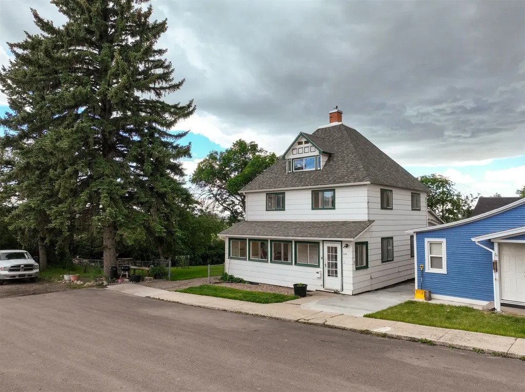 114 22nd Street Black Eagle MT 59414