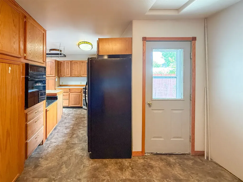 616 2nd Avenue S Fairfield MT 59436