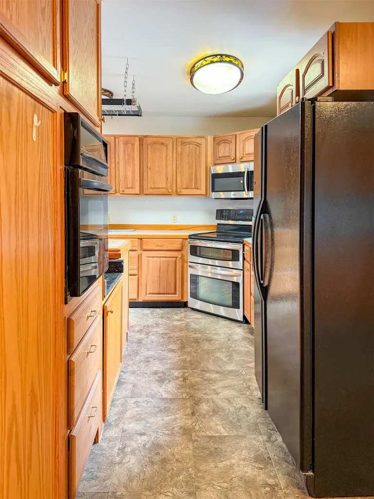 616 2nd Avenue S Fairfield MT 59436