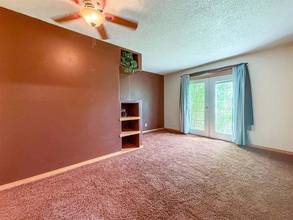 616 2nd Avenue S Fairfield MT 59436