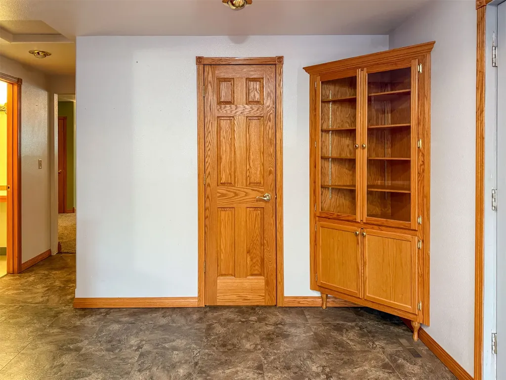 616 2nd Avenue S Fairfield MT 59436