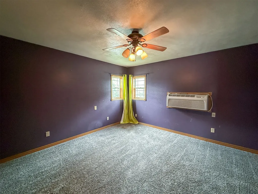 616 2nd Avenue S Fairfield MT 59436