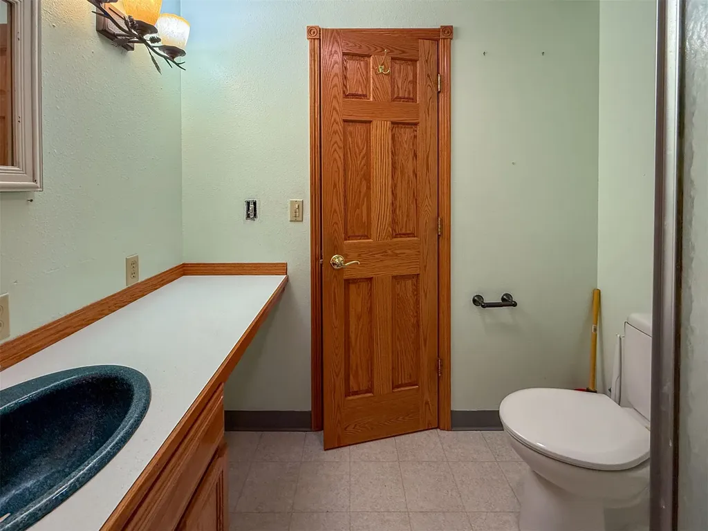 616 2nd Avenue S Fairfield MT 59436