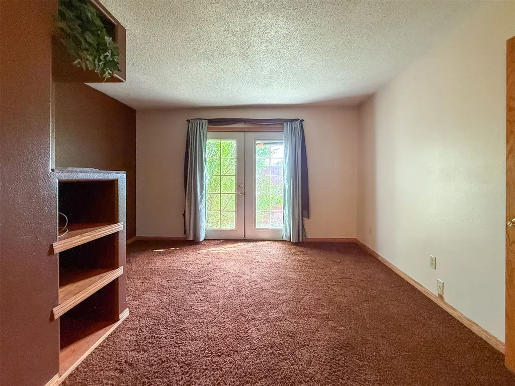 616 2nd Avenue S Fairfield MT 59436