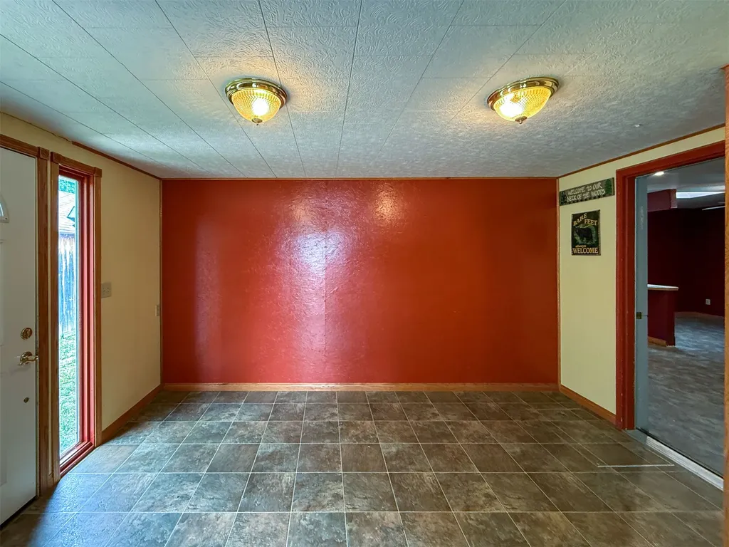 616 2nd Avenue S Fairfield MT 59436