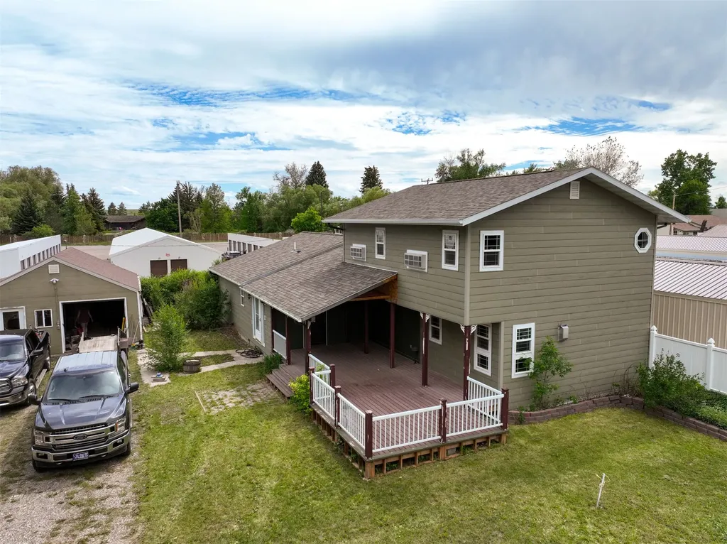 616 2nd Avenue S Fairfield MT 59436