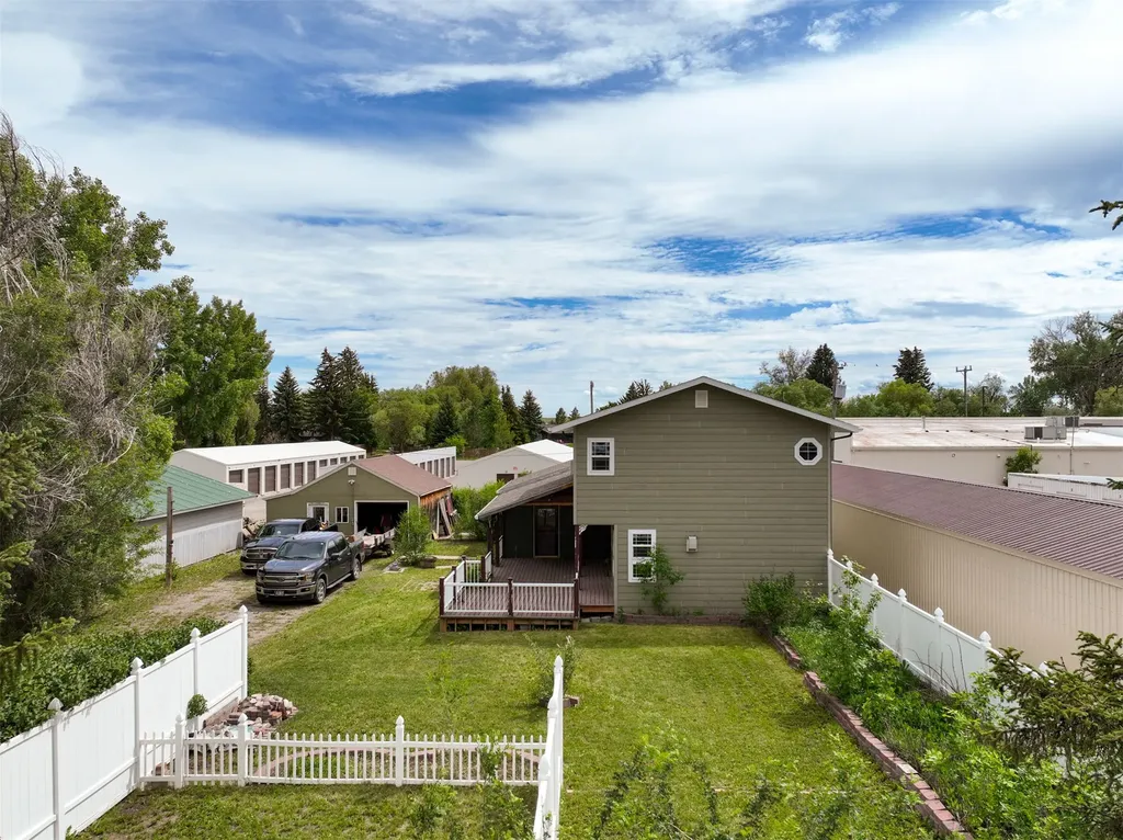 616 2nd Avenue S Fairfield MT 59436