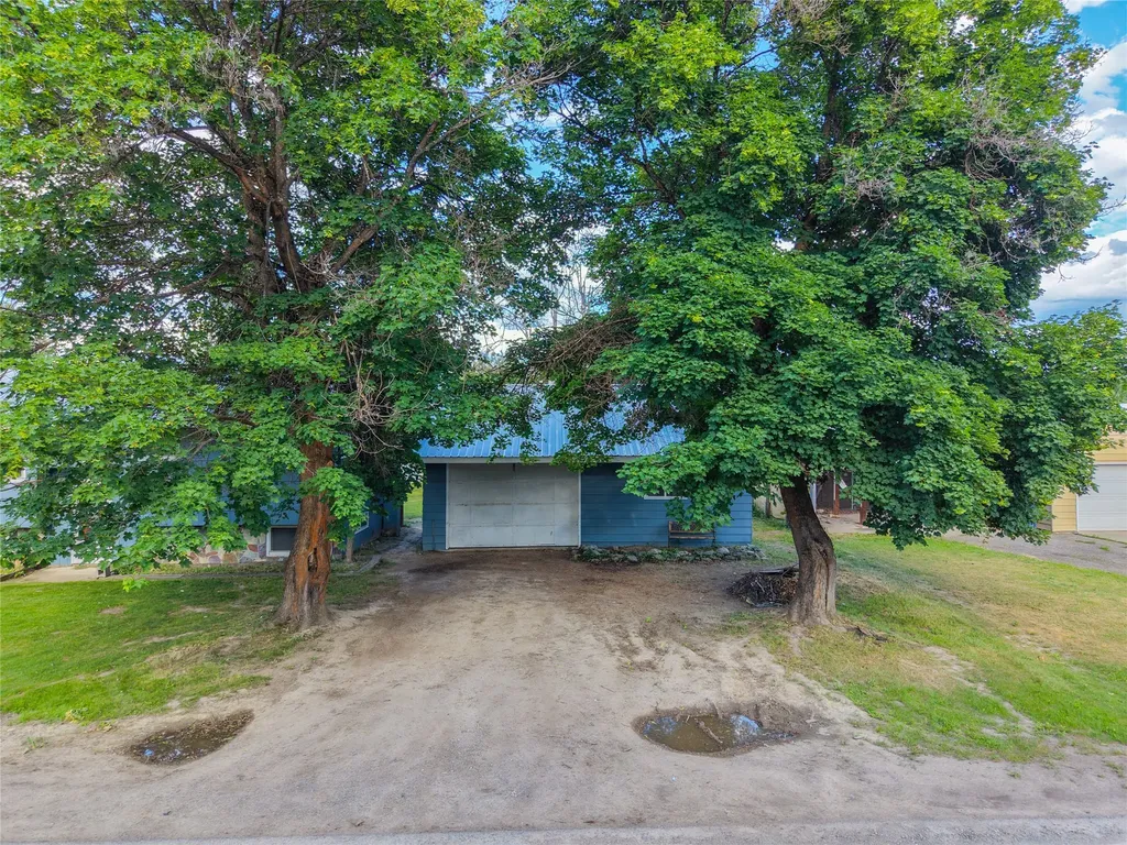 33 Avenue B Libby MT 59923