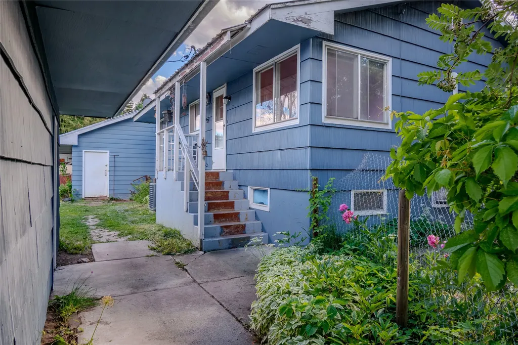 33 Avenue B Libby MT 59923