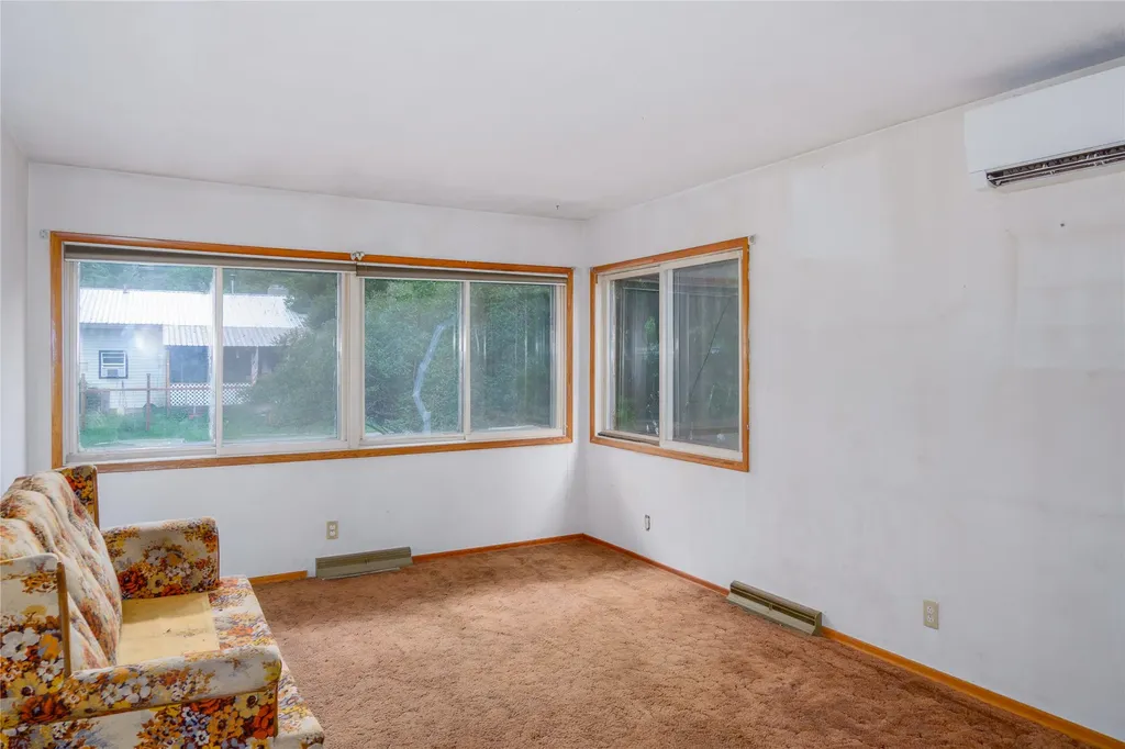 33 Avenue B Libby MT 59923