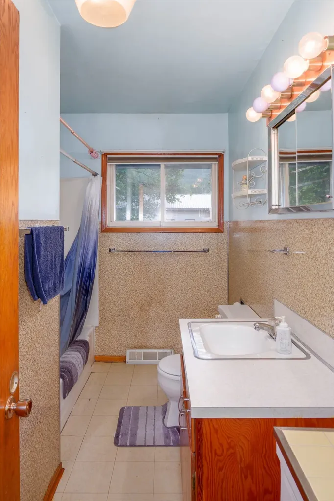 33 Avenue B Libby MT 59923