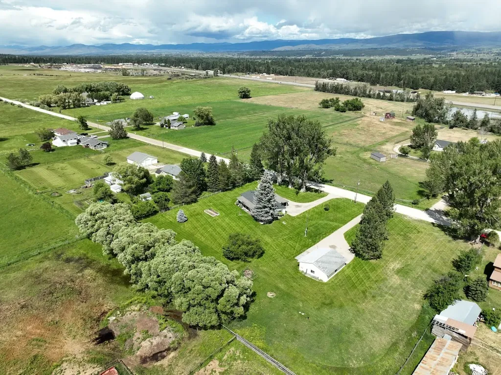 2641 Meridian Road Victor MT 59875