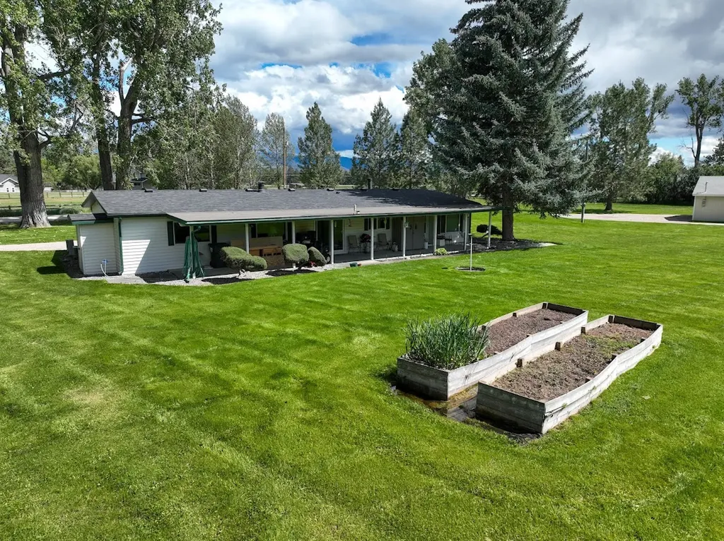 2641 Meridian Road Victor MT 59875