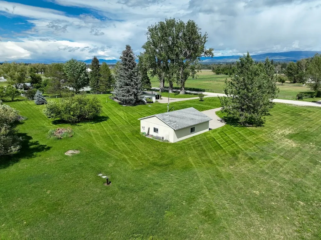 2641 Meridian Road Victor MT 59875