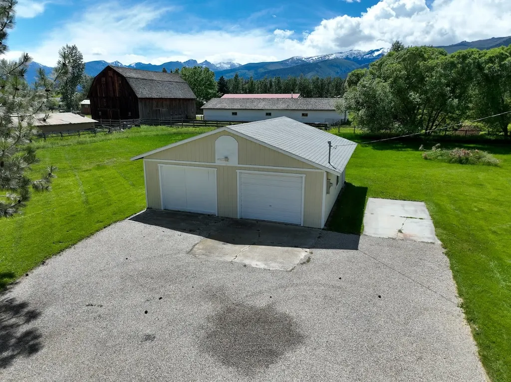 2641 Meridian Road Victor MT 59875