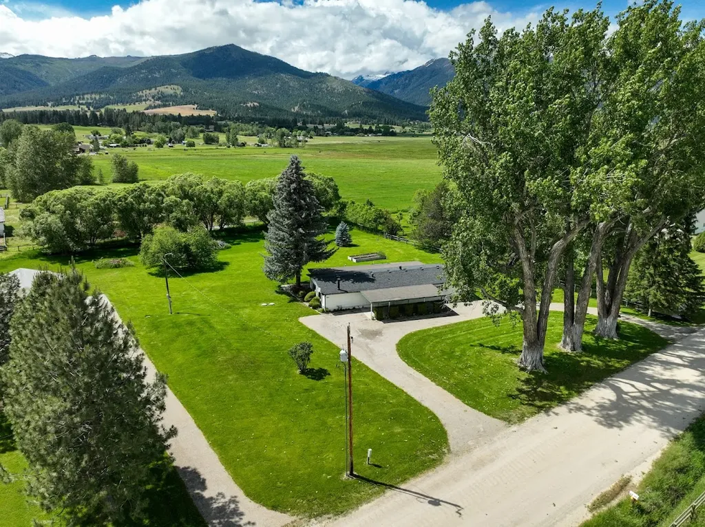 2641 Meridian Road Victor MT 59875