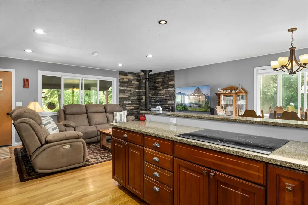 516 Peaceful Drive Bigfork MT 59911
