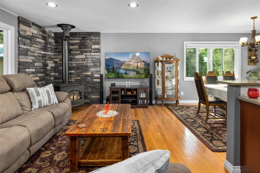 516 Peaceful Drive Bigfork MT 59911