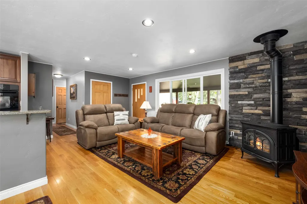 516 Peaceful Drive Bigfork MT 59911
