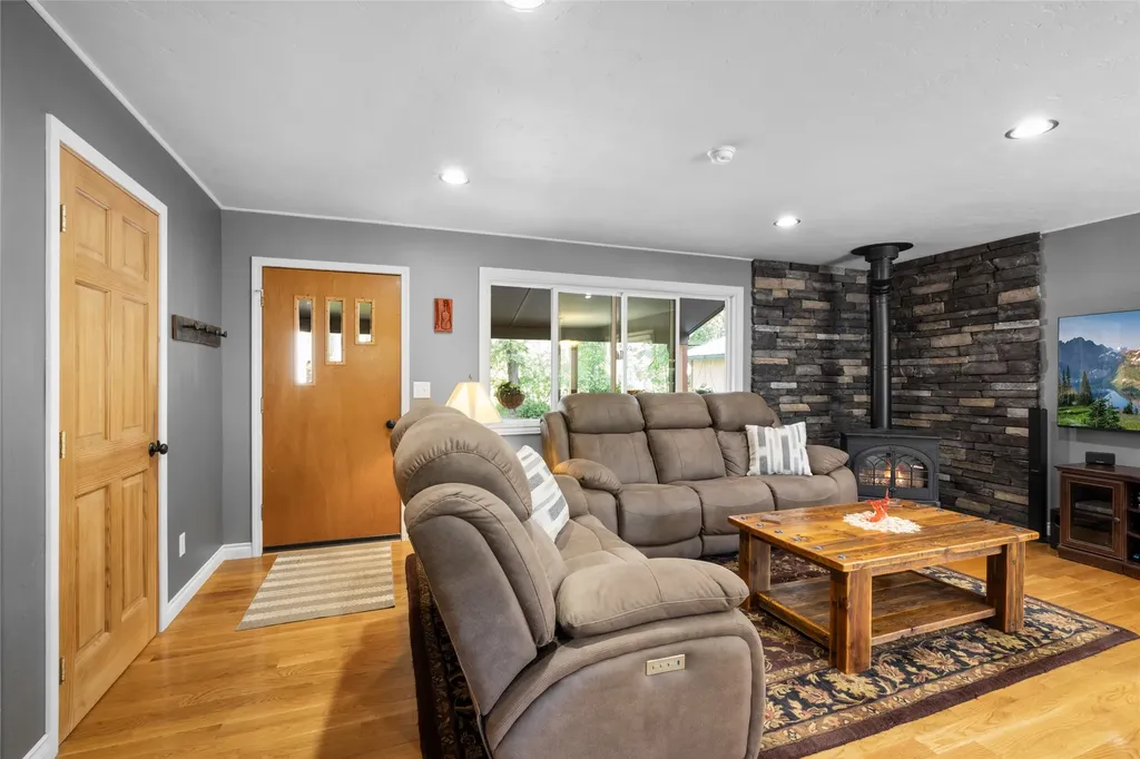 516 Peaceful Drive Bigfork MT 59911