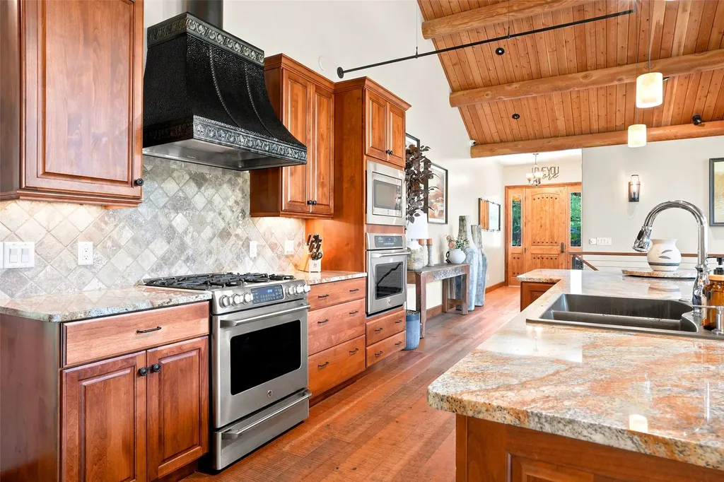 1923 & 1933 River Watch Trail Seeley Lake MT 59868