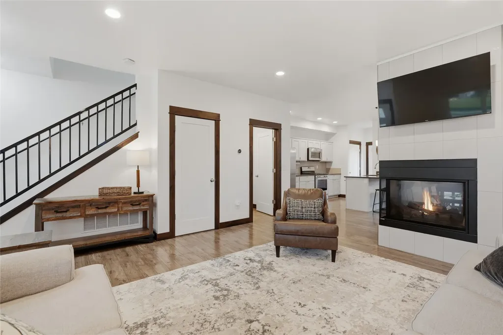 978 Rosa Way Bozeman MT 59718