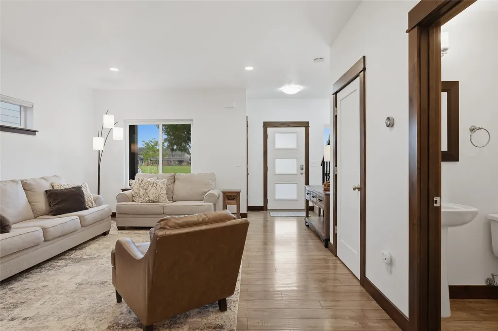 978 Rosa Way Bozeman MT 59718