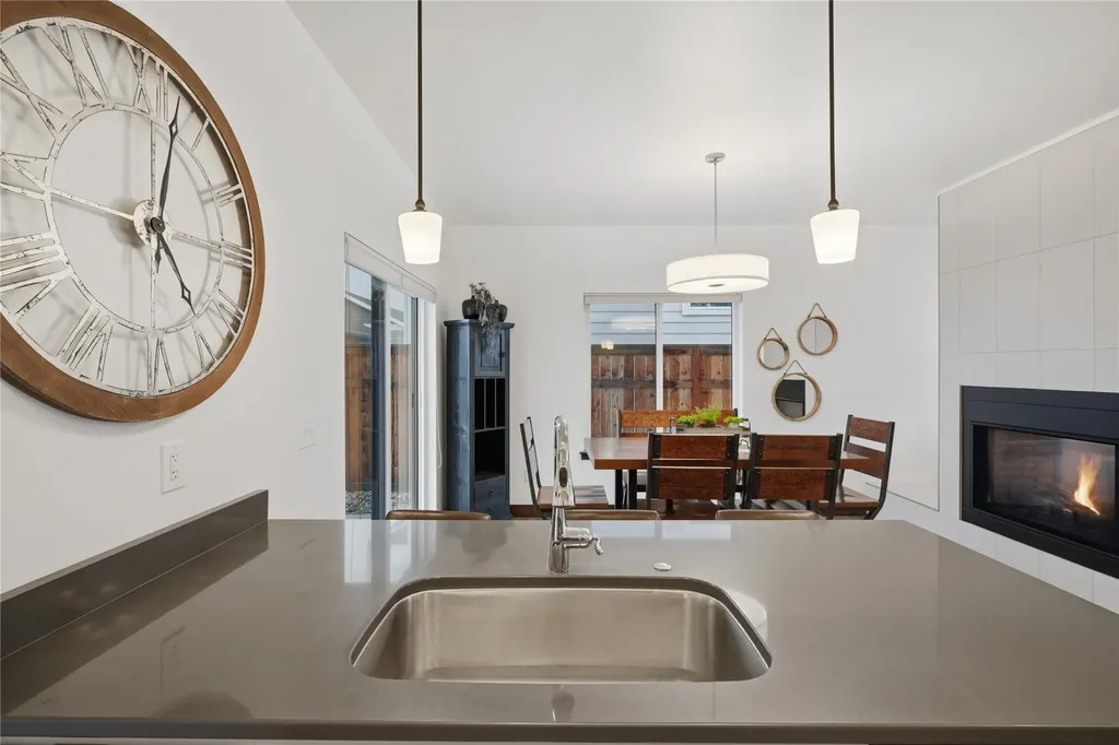 978 Rosa Way Bozeman MT 59718