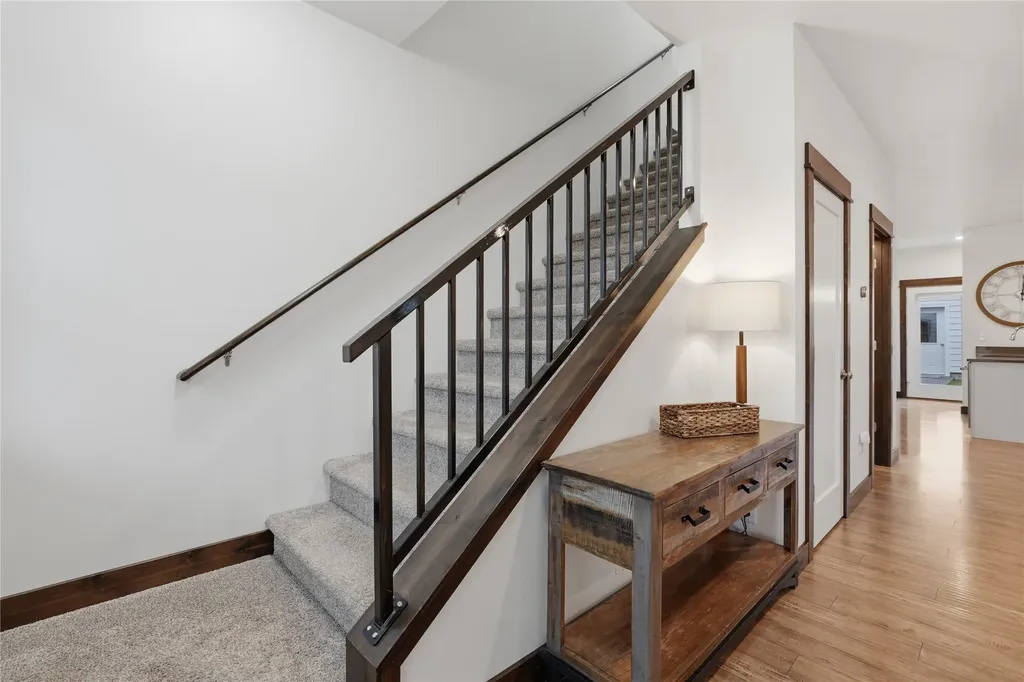 978 Rosa Way Bozeman MT 59718